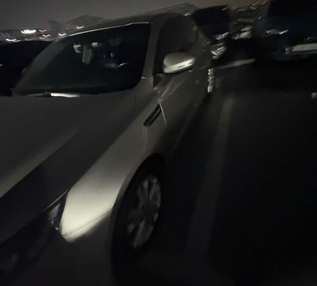 7egckg52rz5m407617.jpg