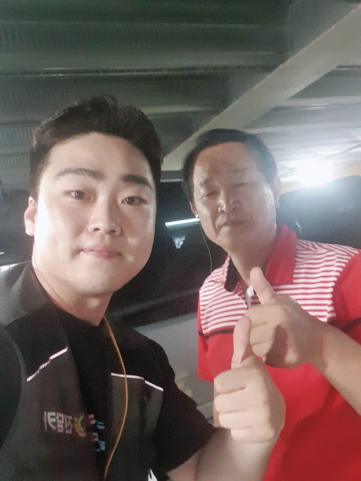 김포중고차 고객님의 차박용 차량으로 선택한 현대 스타렉스 5밴 중고 진담카 후기!