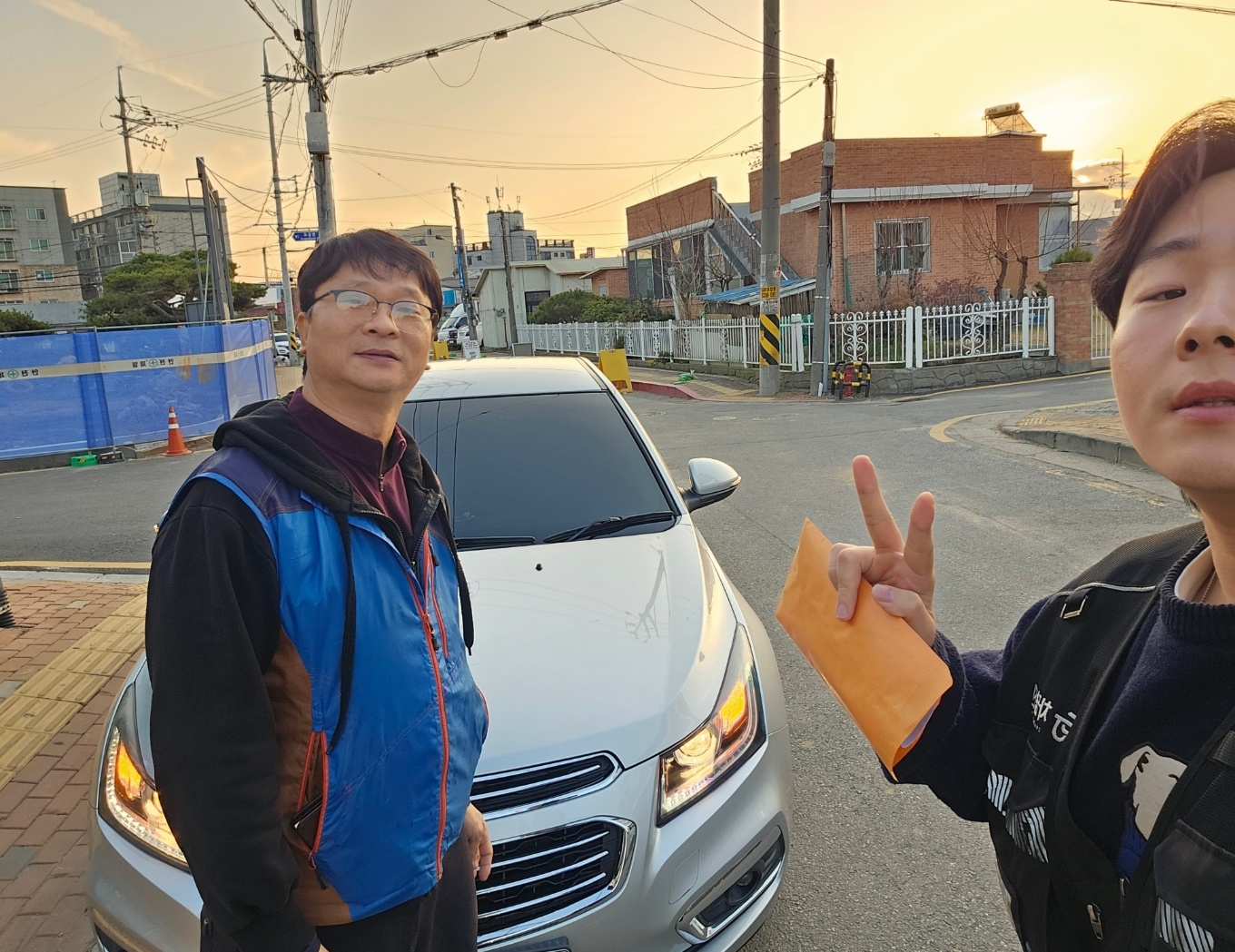 트렁크 넓고 상태 좋은 크루즈 중고차