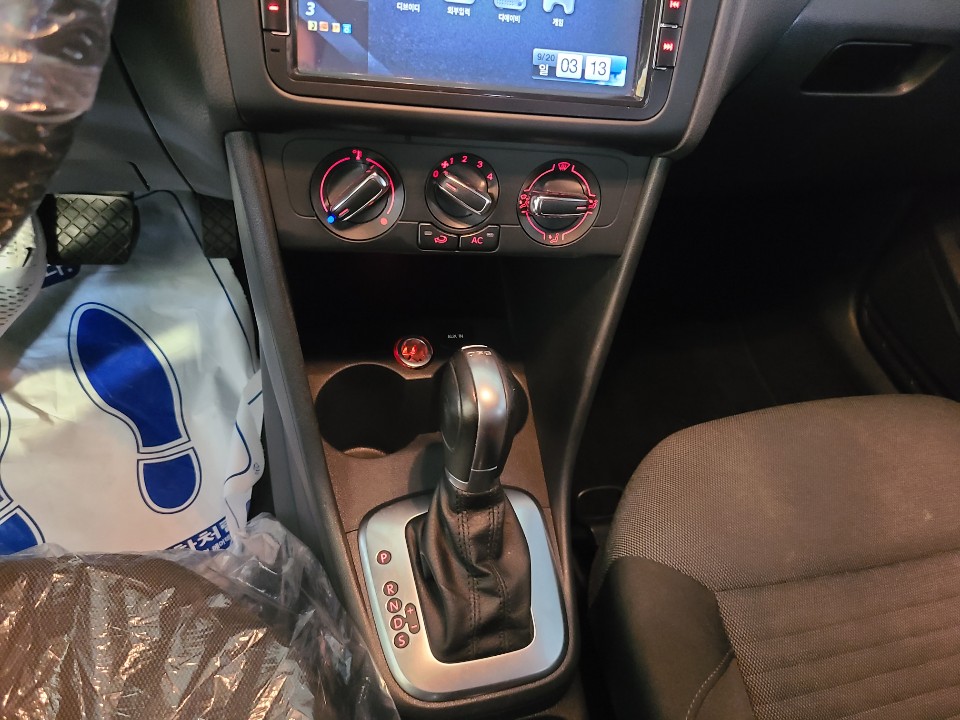 xhrv60065xw.jpg
