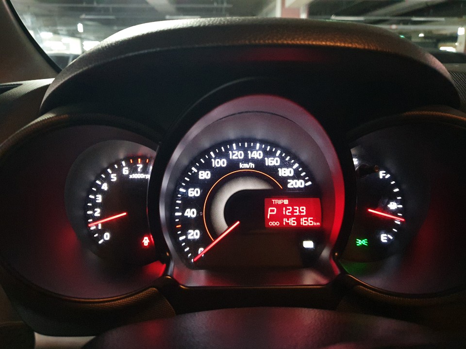 5g0732ujv34k.jpg