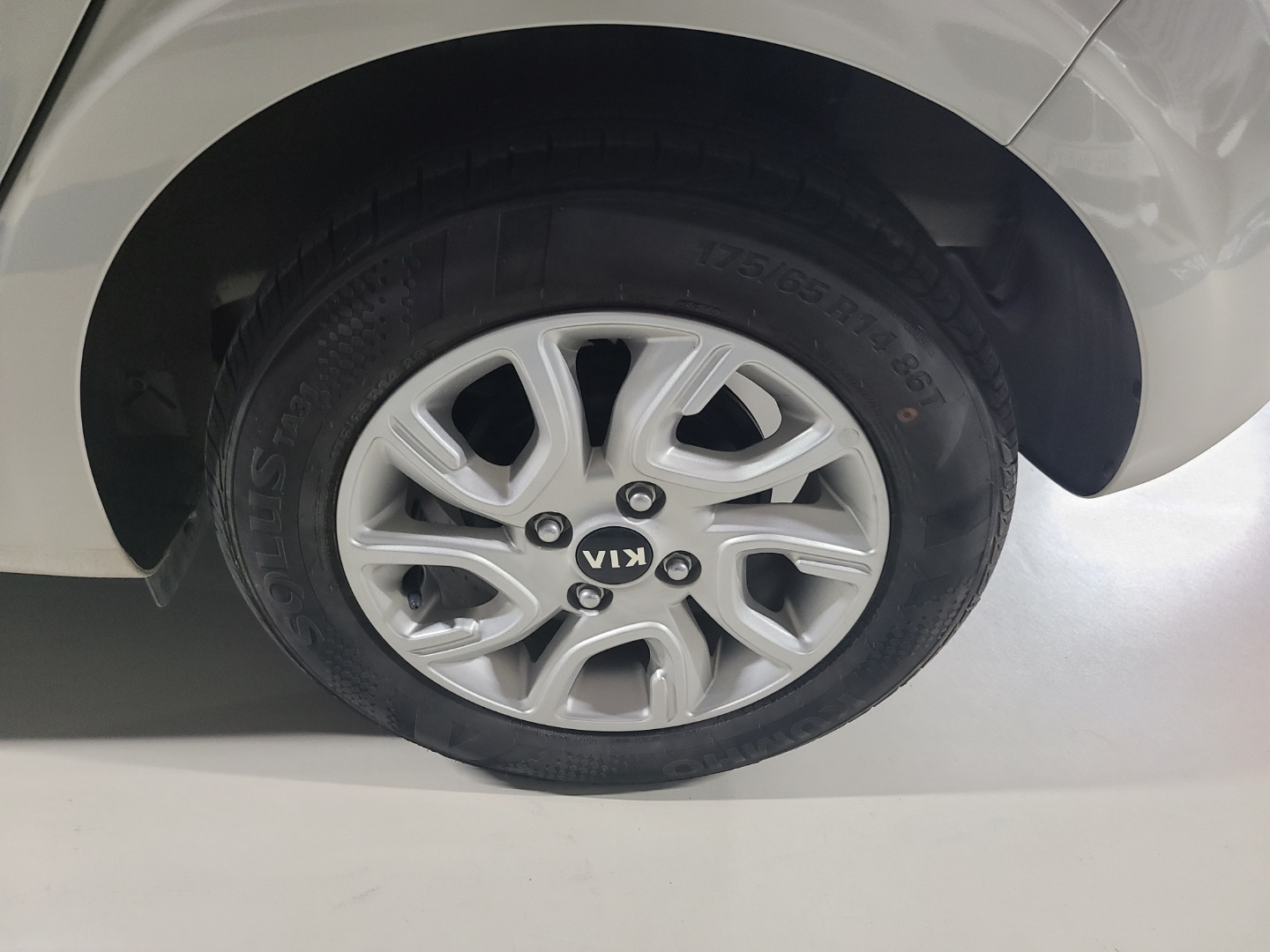 30p2m7bfx3y1.jpg