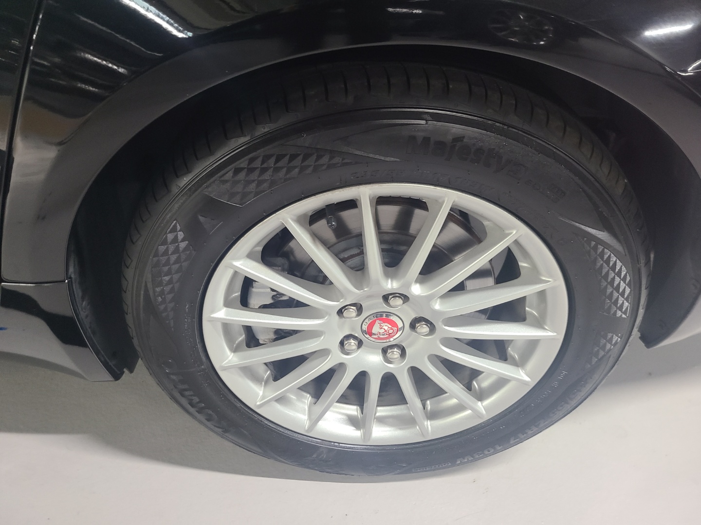 2gt77k4p748i.jpg