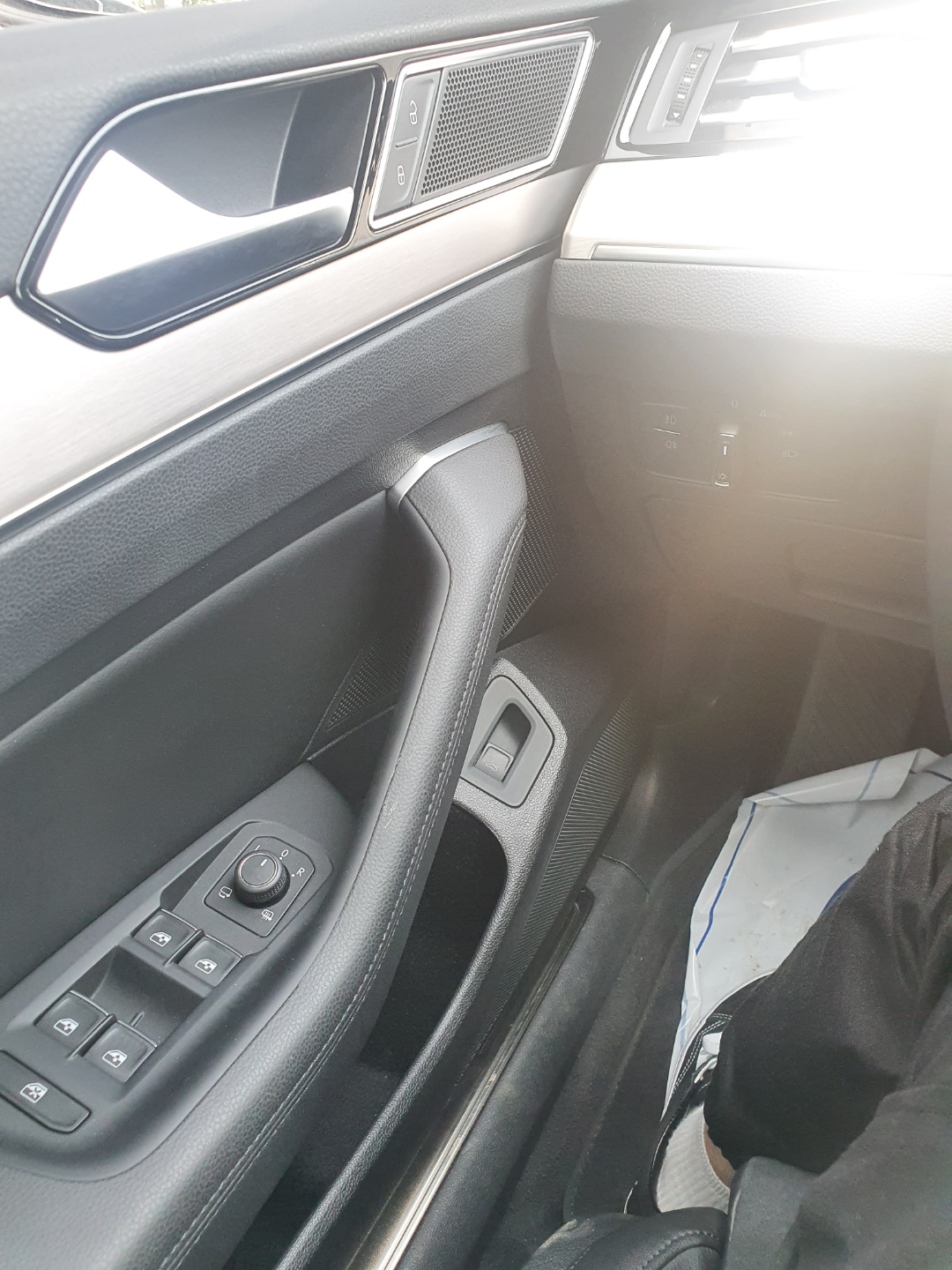 5cxg2vtc831s.jpg